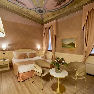Ξενοδοχείο Duodo Palace ****